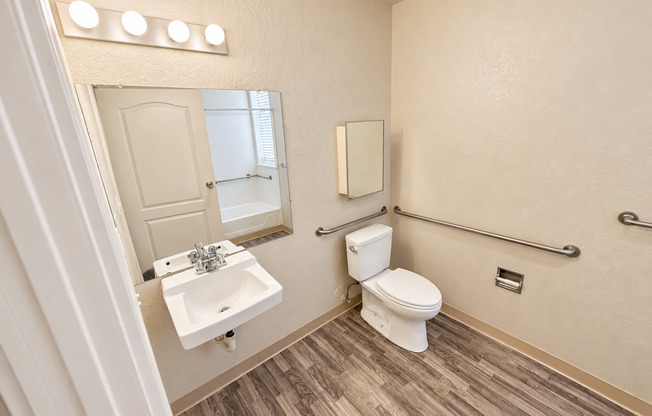 Studio, 1 bath, 233 sqft, $885, Unit 106