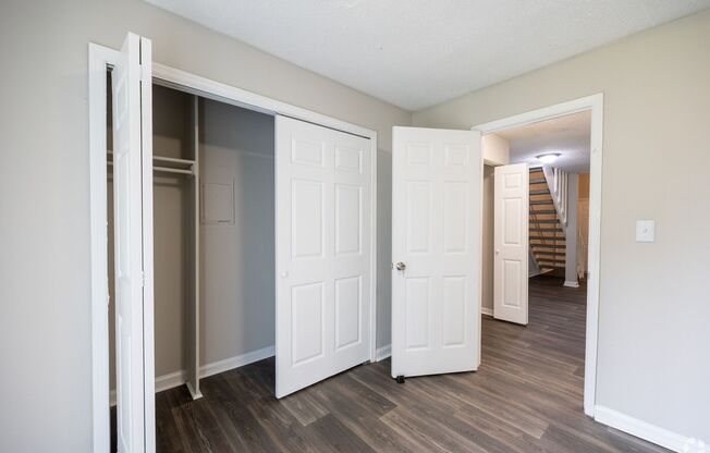 2 beds, 2 baths, 1,050 sqft, $1,400, Unit E204
