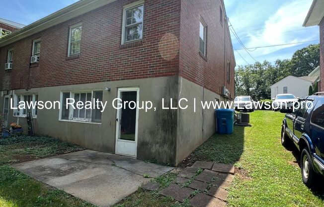 2 beds, 1 bath, 1,280 sqft, $1,075, Unit Forest Hill 338