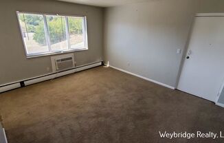 1 bed, 1 bath, $750, Unit #4