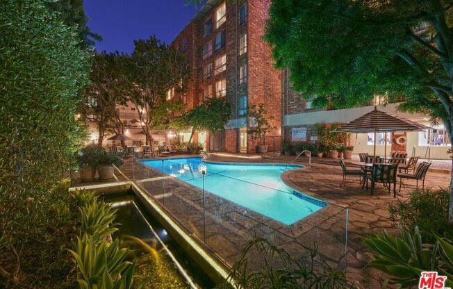 Studio, 1 bath, 405 sqft, $2,700, Unit 546