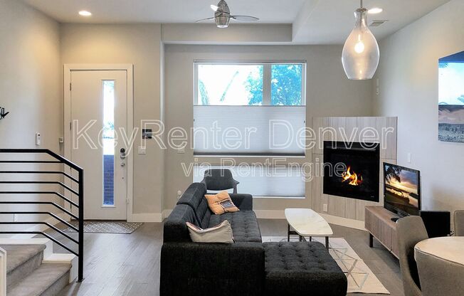 4106 E 35 AVE