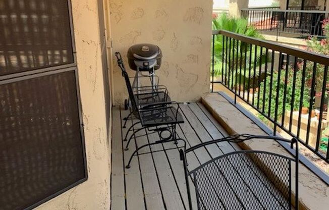One bedroom condo/ Scottsdale