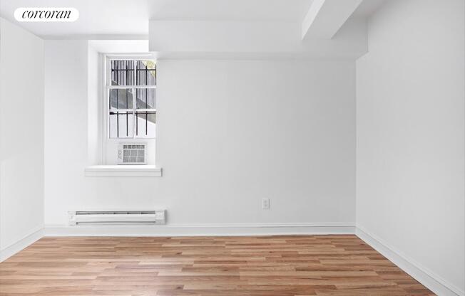 269 W 12 ST