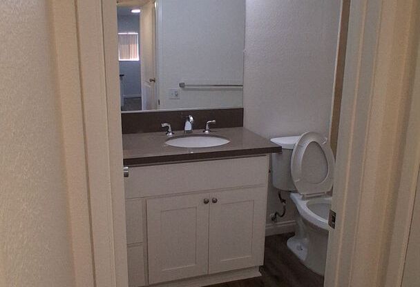 1 bed, 1 bath, 665 sqft, $2,075, Unit 221