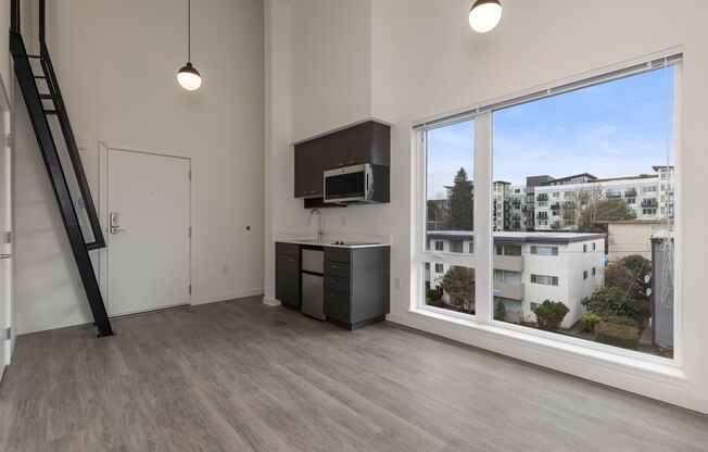 Studio, 1 bath, 346 sqft, $1,345, Unit 401