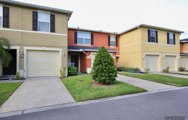 Beautiful 2/2.5 Townhome in the Gated Community of Waterford Villas - East Orlando is Available Now!