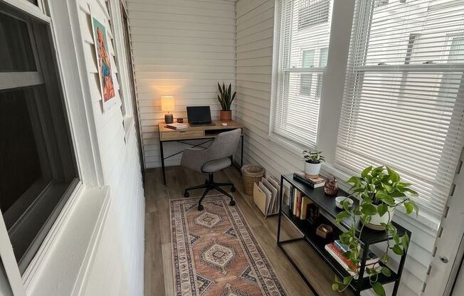 Studio, 1 bath, 420 sqft, $1,850, Unit 90 Win #03