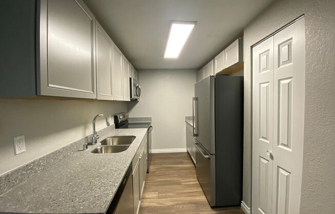 3 beds, 2 baths, 643 sqft, $1,950, Unit C205