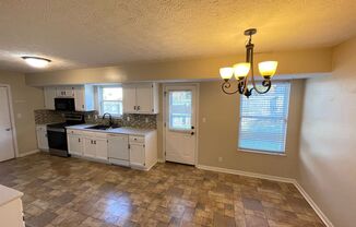 3 beds, 2.5 baths, $1,800