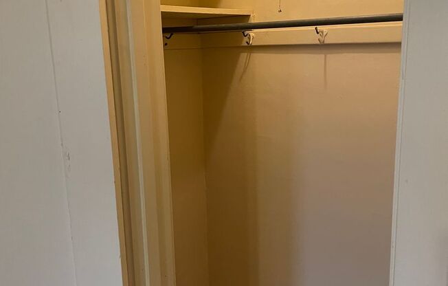 1 bed, 1 bath, 564 sqft, $1,019, Unit 211