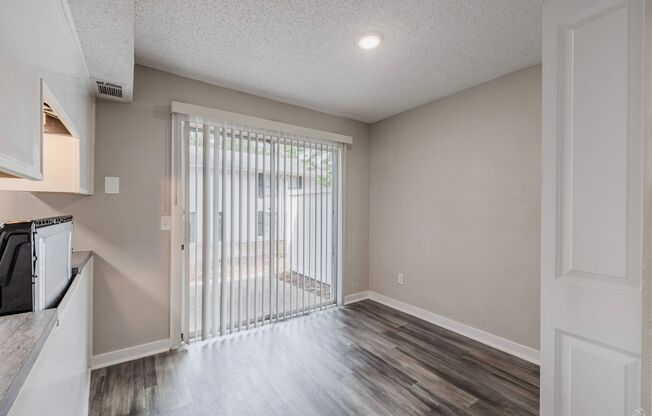 2 beds, 2.5 baths, 1,218 sqft, $1,395, Unit 2-22F