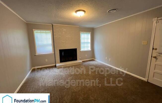 3 beds, 2 baths, 1,416 sqft, $1,295