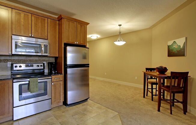 Studio, 1 bath, 656 sqft, $1,899, Unit 106