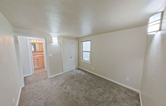 1 bed, 1 bath, $1,150, Unit 671 1/2 - 1