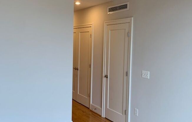 1 bed, 1 bath, $2,350, Unit 624
