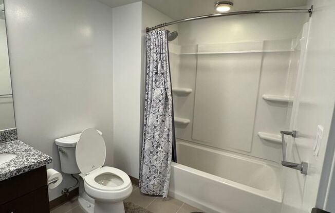 1 bed, 1 bath, $2,500, Unit UNIT # 2103