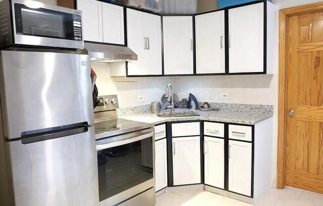 1 bed, 1 bath, 800 sqft, $3,500, Unit 4-S