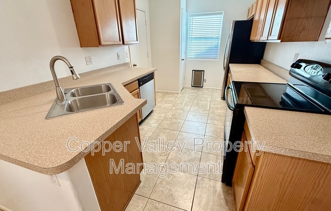 8936 W JOHN CABOT RD