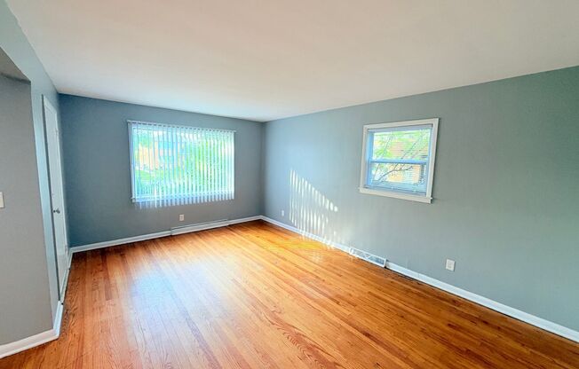4054 N 68 ST