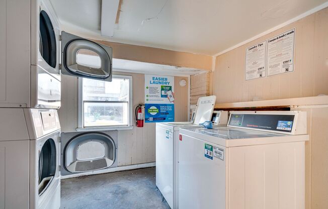 2 beds, 1 bath, 750 sqft, $875, Unit K713 - 307 - 205