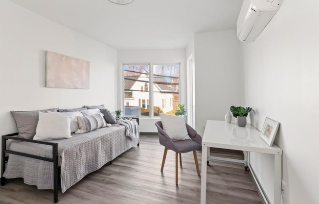 11 DANA AVE