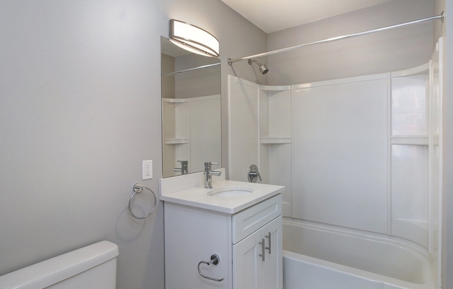 2 beds, 1 bath, 1,046 sqft, $2,575, Unit 204