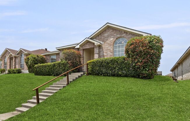 1025 Christa Drive, Mesquite, TX 75149