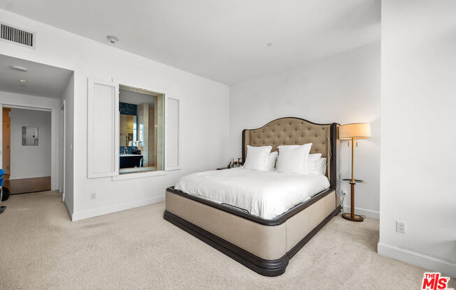 2 beds, 3 baths, 1,700 sqft, $9,500, Unit 37K
