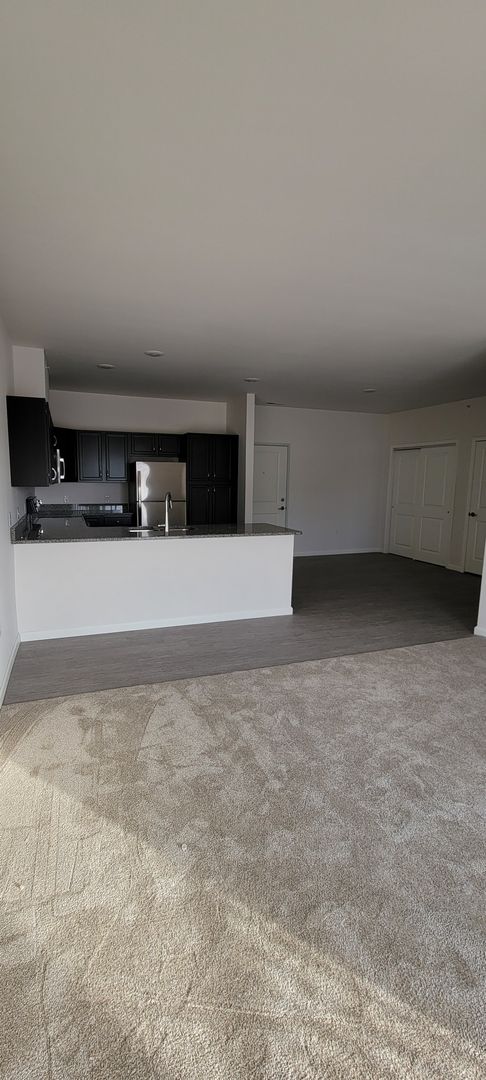 3 beds, 2 baths, 1,344 sqft, $1,665, Unit 336