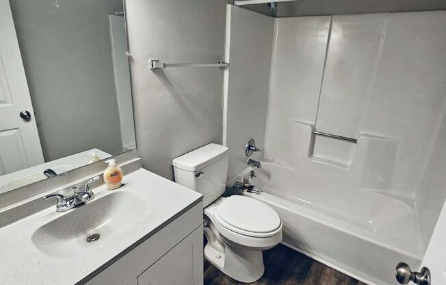 1 bed, 1 bath, 576 sqft, $715, Unit 3625-J