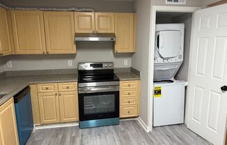 2 beds, 1 bath, $1,500, Unit B2