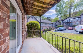 Emory / Toco Hills - Walk to Shops and restaurants!!!