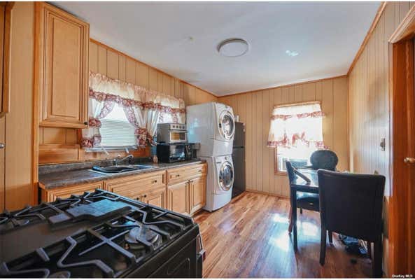 146 6 105 AVE