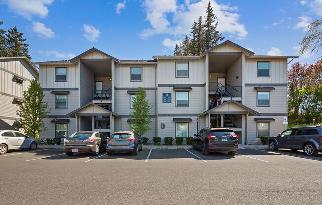 1 bed, 1 bath, 728 sqft, $1,360, Unit 306 D