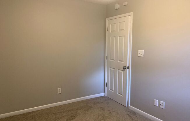 3 beds, 1 bath, $1,390