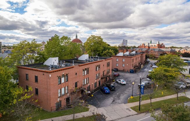 2 beds, 1 bath, 674 sqft, $1,250, Unit GH-04