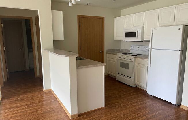 1 bed, 1 bath, 756 sqft, $1,535, Unit 302-108