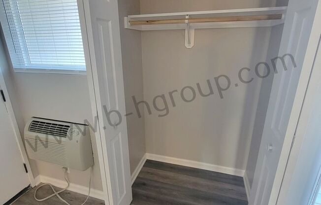 2 beds, 1 bath, 824 sqft, $1,075, Unit 1904-203