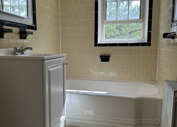 Studio, 1 bath, 525 sqft, $2,200, Unit 312