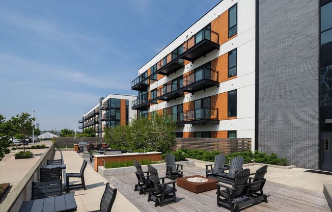 1 bed, 1 bath, 761 sqft, $1,775, Unit 119