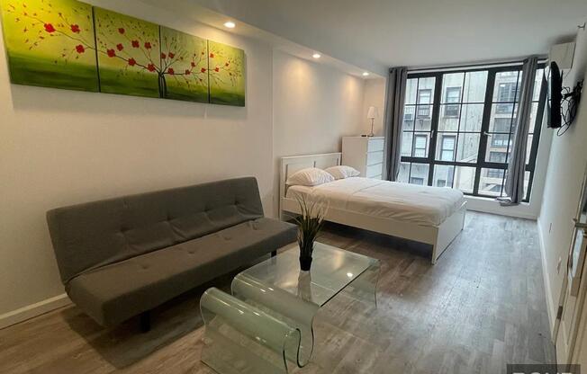 3 beds, 3 baths, $8,000, Unit 4C