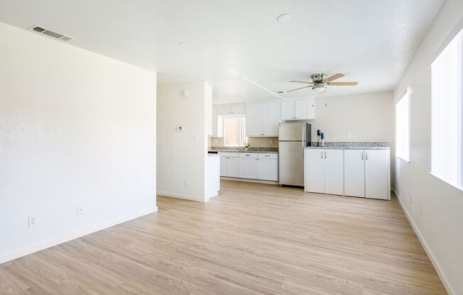 2 beds, 1 bath, 890 sqft, $2,129, Unit 203