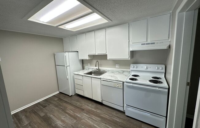 1 bed, 1 bath, 634 sqft, $839, Unit 1919 UC