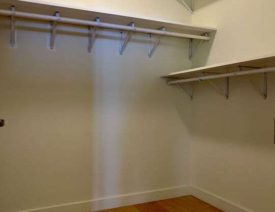 1 bed, 1 bath, 1,010 sqft, $3,400, Unit 1704