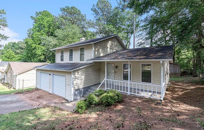 3 bdrm, 2 bath in Stone Mountain