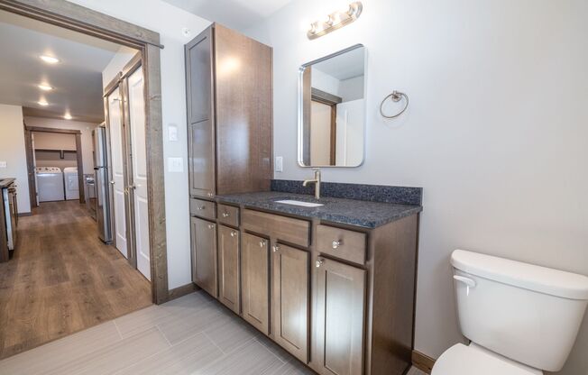 2 beds, 1 bath, 800 sqft, $1,800, Unit 20 Kasey- 102