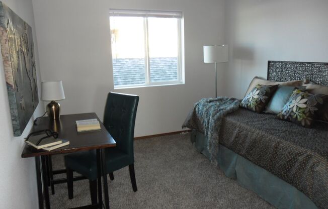 3 beds, 2 baths, $1,400, Unit FAP - BLDG B - 301-B