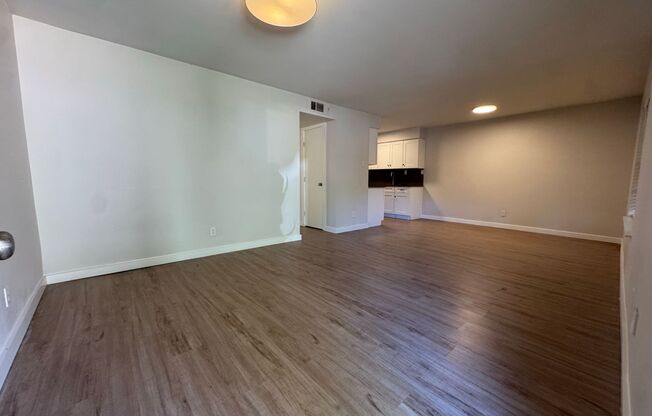 2 beds, 1 bath, 900 sqft, $1,499, Unit LAW9-101