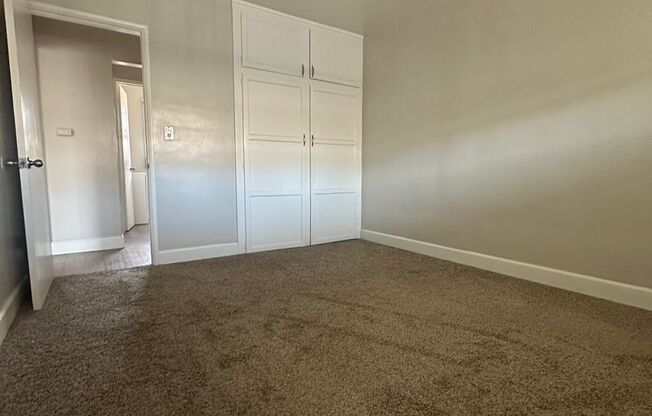 LAST 1 Bedroom/ 1 Bathroom Apartment Available!